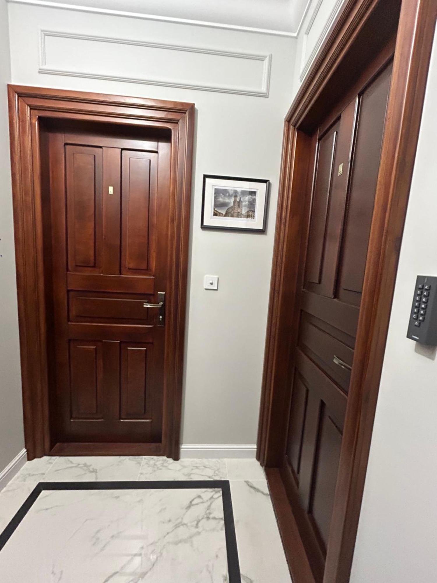 Charm & Comfort Renovated Gem In Old Town Sarego Apt B Krakkó Kültér fotó